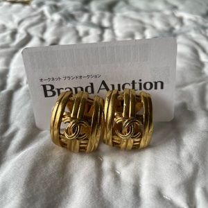Vintage Chanel Clip-on Earrings